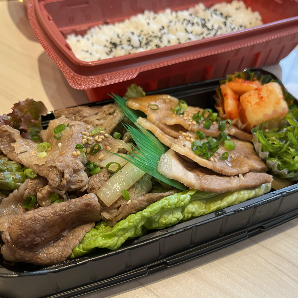 秋田由利牛と八幡平ポークのカルビ弁当